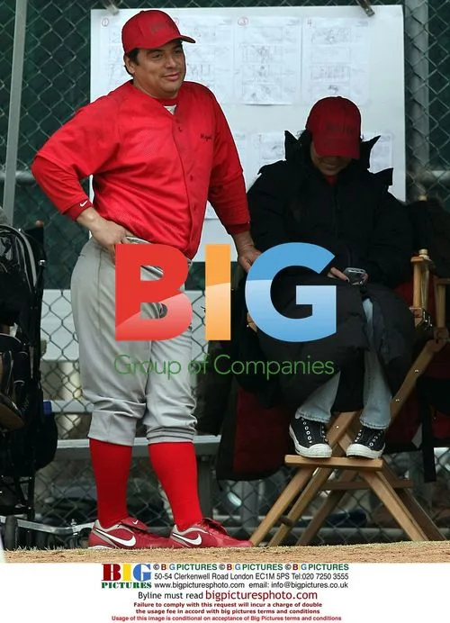 America Ferrera and Carlos Mencia on set