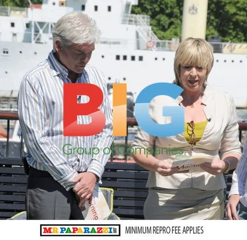 Fern Britton and Phil Schofield on This Morning Set