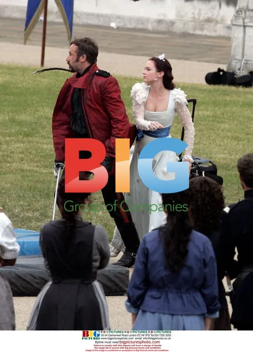 Cast of Gulliver's Travels on set