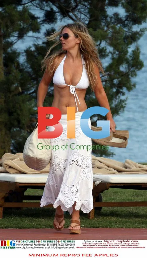 Geri Halliwell on Holiday in Italy