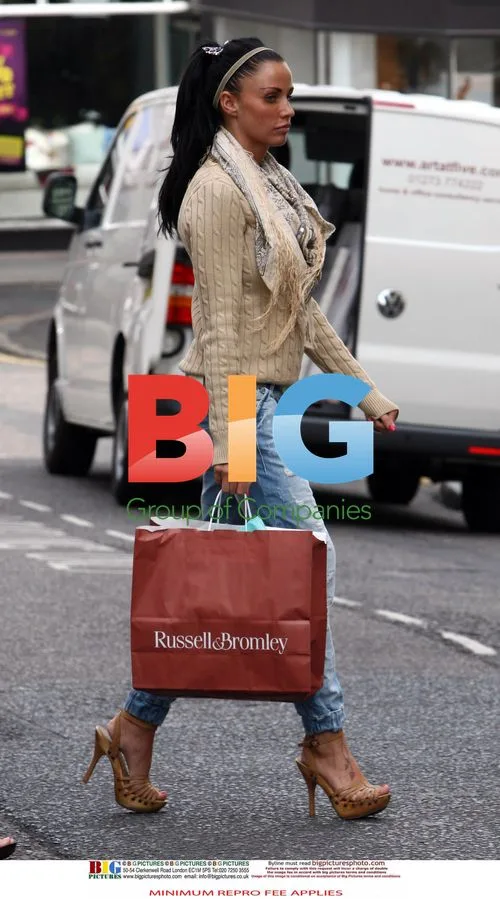 Katie Price and Michelle Heaton Shop