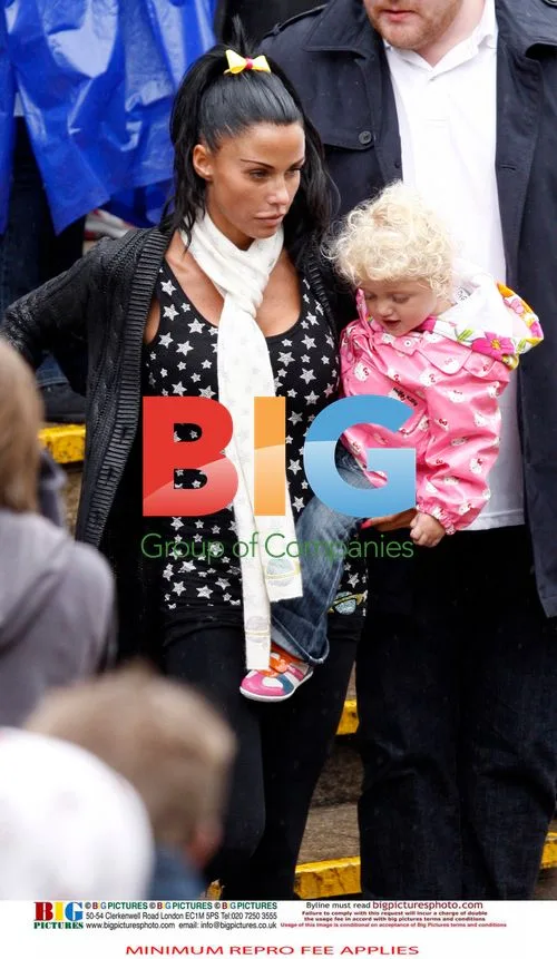 Katie Price and Kids at Chessington