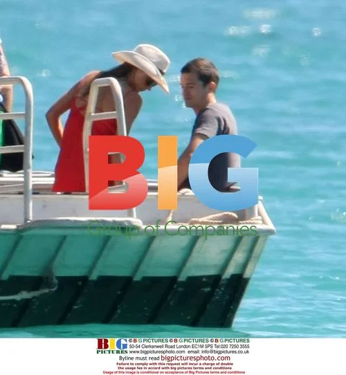 Orlando Bloom chills in Broome