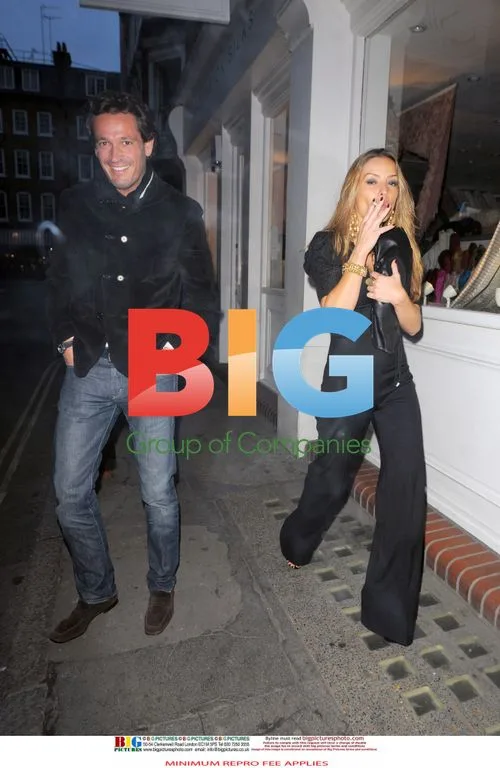 Elen Rives Spotted with Mystery Man