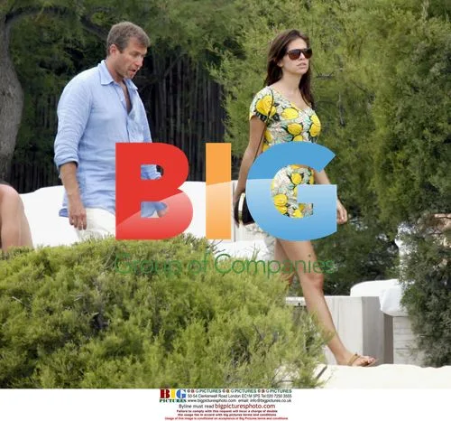 Roman Abramovich with girlfriend in Saint Tropez