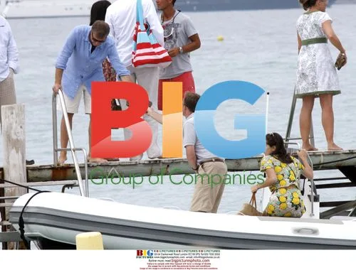 Roman Abramovich and girlfriend Dasha Zhukova in Saint Tropez
