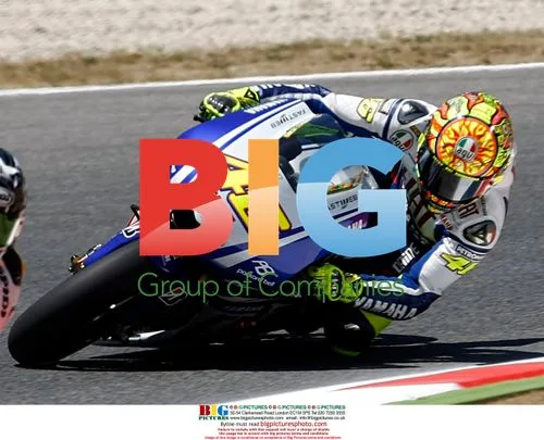 Valentino Rossi wins Catalonia GP