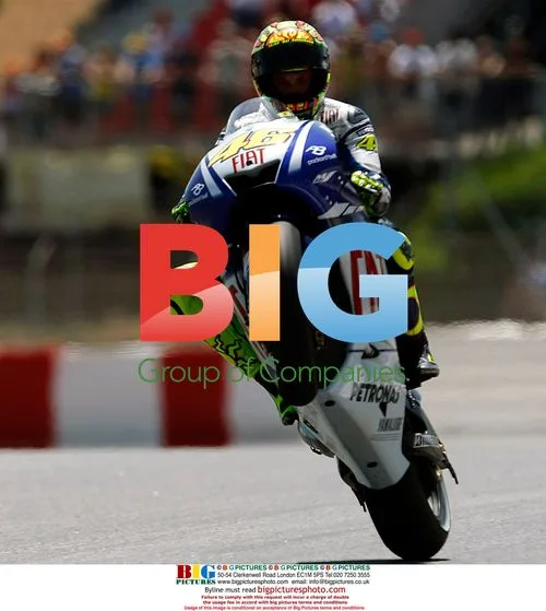 Valentino Rossi wins Catalonia GP