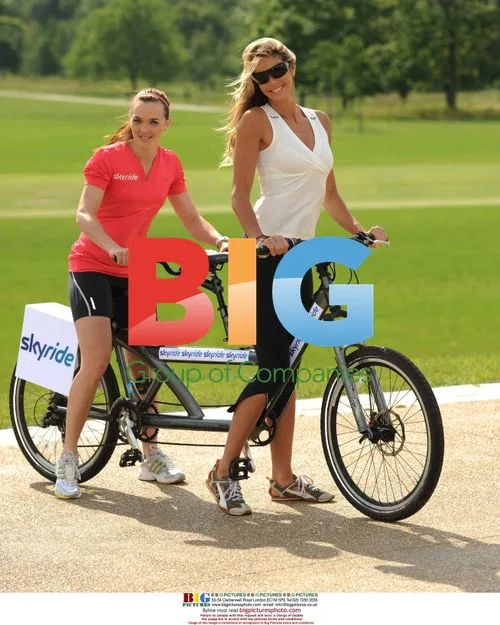 Elle MacPherson, Victoria Pendleton launch Skyride events