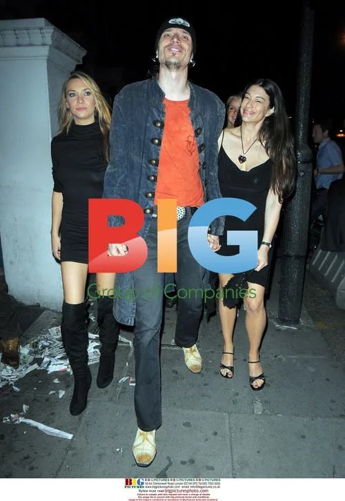 Mystery from VH1 'The Pick Up Artist' out in London