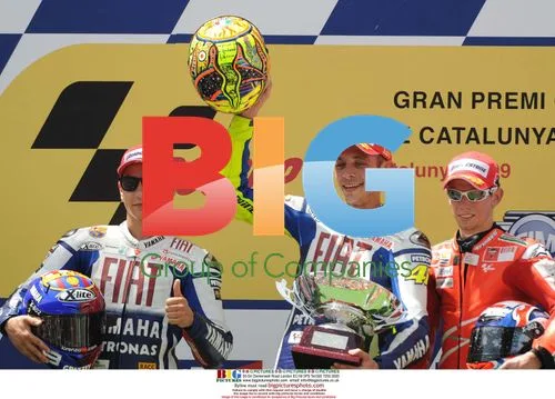 Valentino Rossi wins Catalunya GP