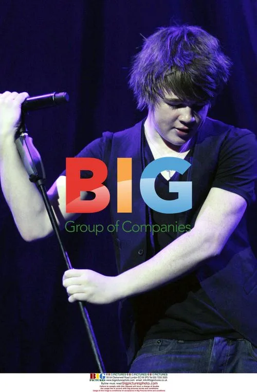 Eoghan Quigg supports Boyzone tour