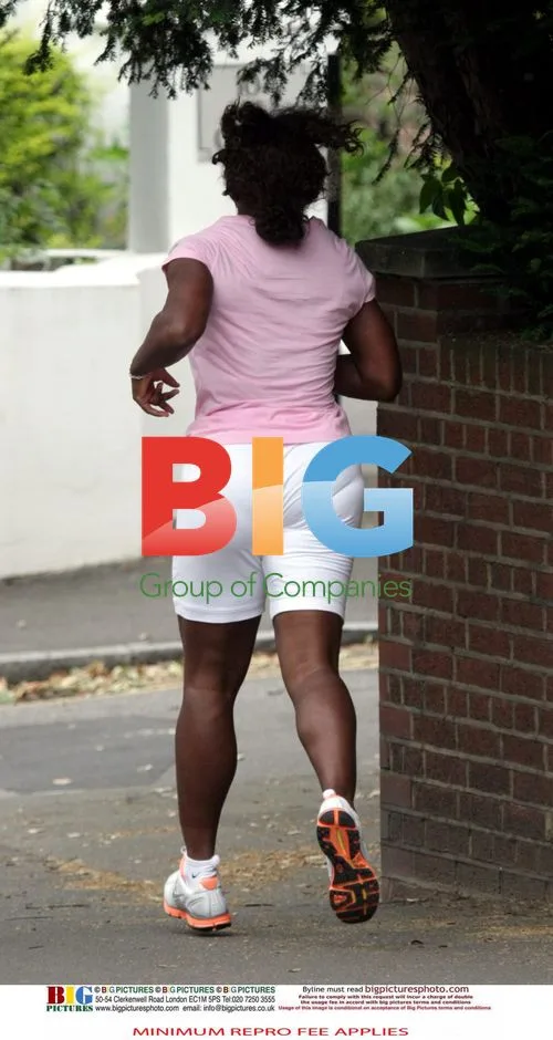 Serena Williams Jogs in Wimbledon
