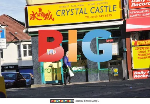 Michelle McManus Shopping in Glasgow