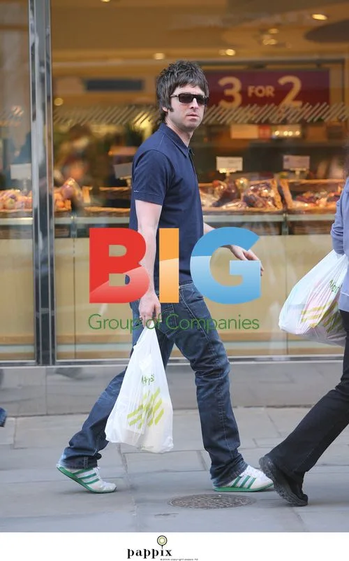 Noel Gallagher spotted out shopping in London