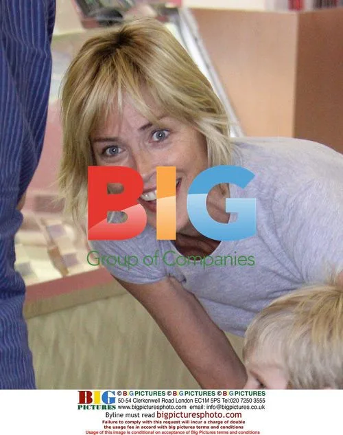 Sharon Stone and Sons Get Ice Cream