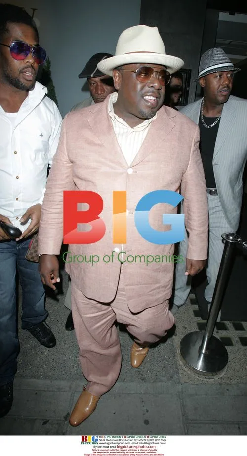 Jamal Woolard and 'Notorious B.I.G' cast leaving Nobu