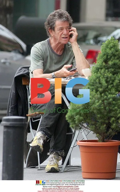 Lou Reed shows emotions during breakfast