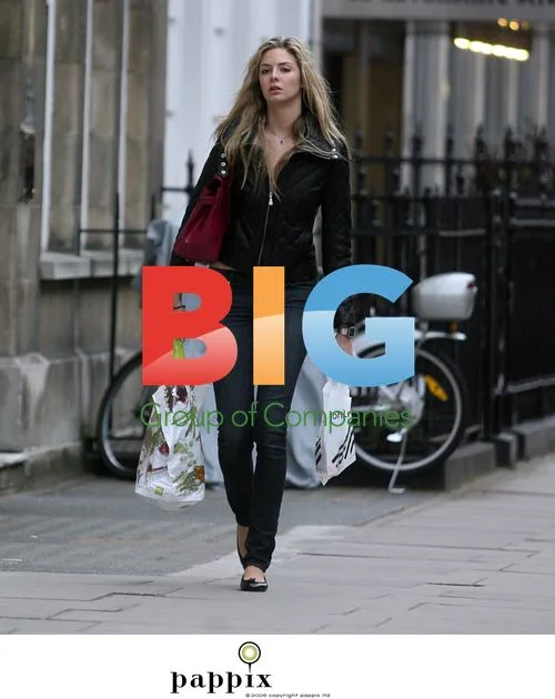 Tamsin Egerton runs errands in London