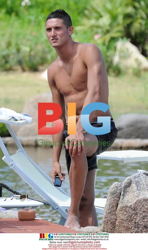 Federico Macheda relaxes on holiday in Sardinia