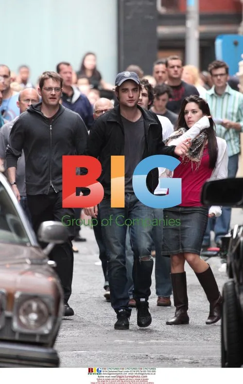 Robert Pattinson on set of 'Remember Me'
