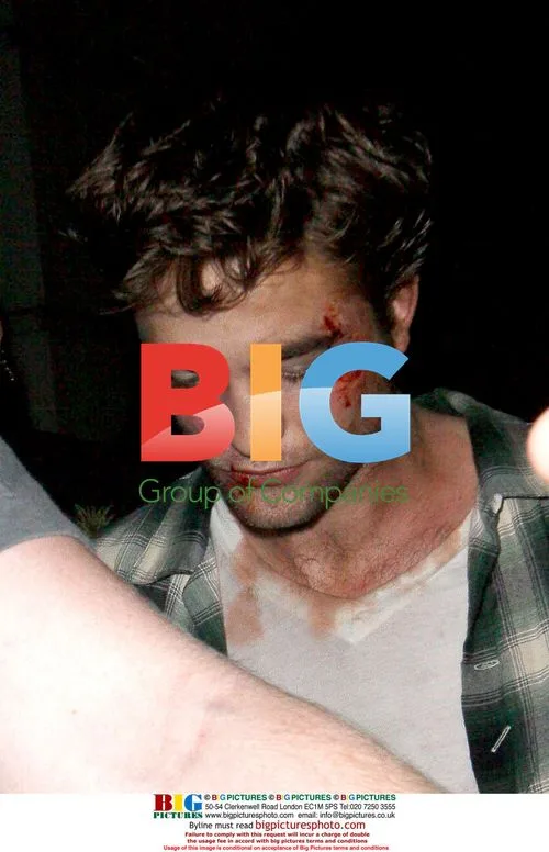 Robert Pattinson on set of 'Remember Me'