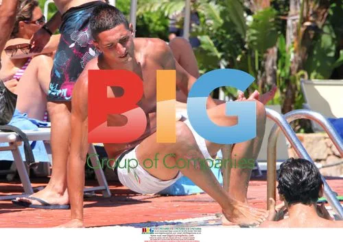 Manchester United Players Relax in Sardinia