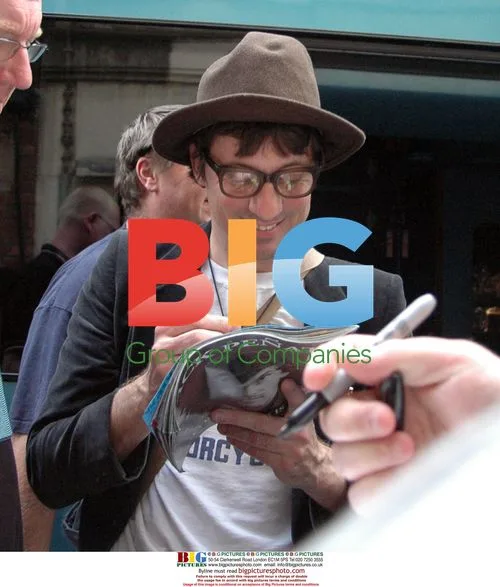 Blur arrival at O2 acadamy gig before Glastonbury