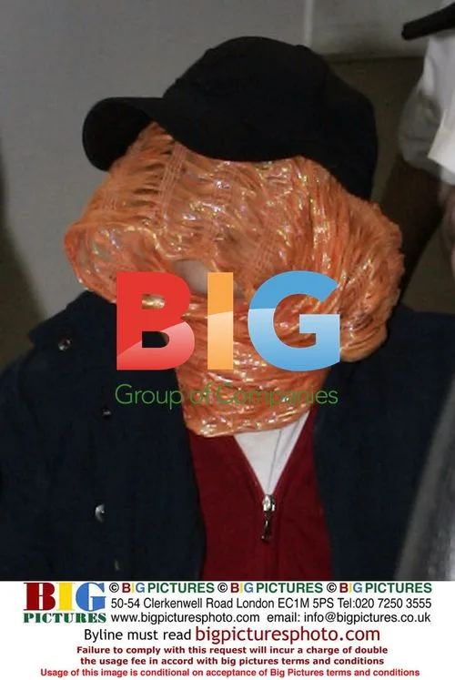 Michael Jackson Arrives in London with Kids