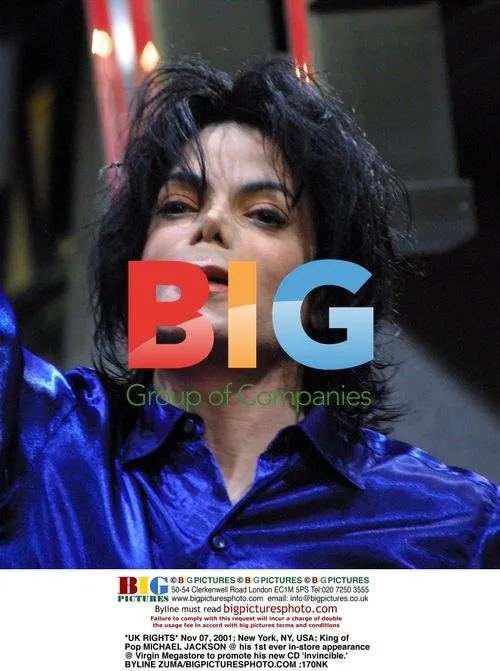 Michael Jackson at Virgin Megastore Appearance