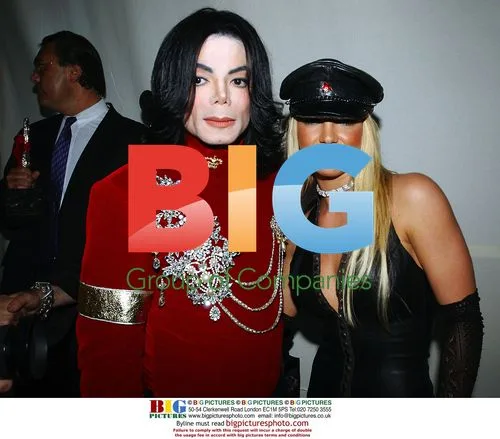 Michael Jackson and Britney Spears at 2002 VMAs