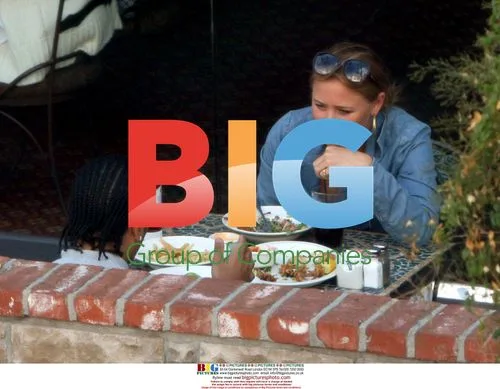 Kimberley Walsh Shopping in LA