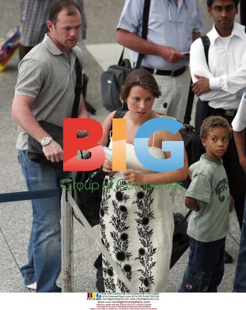 Coleen Rooney Arriving at Airport