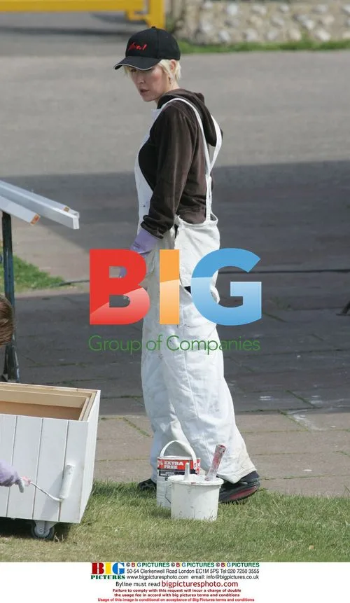 Heather Mills paints Vegan Cafe in Brighton