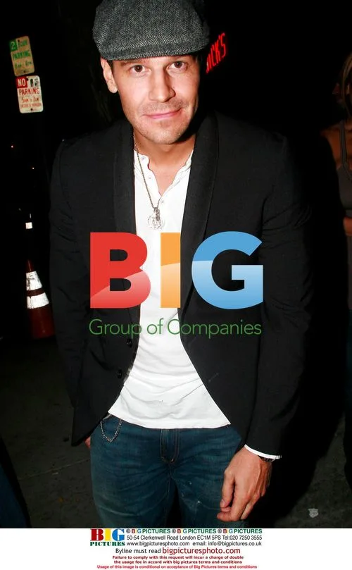 David Boreanaz Tries Paparazzi