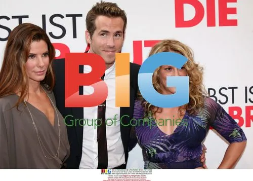 Sandra Bullock, Ryan Reynolds, Anne Fletcher at EVEN THE BRIDE IS Premiere