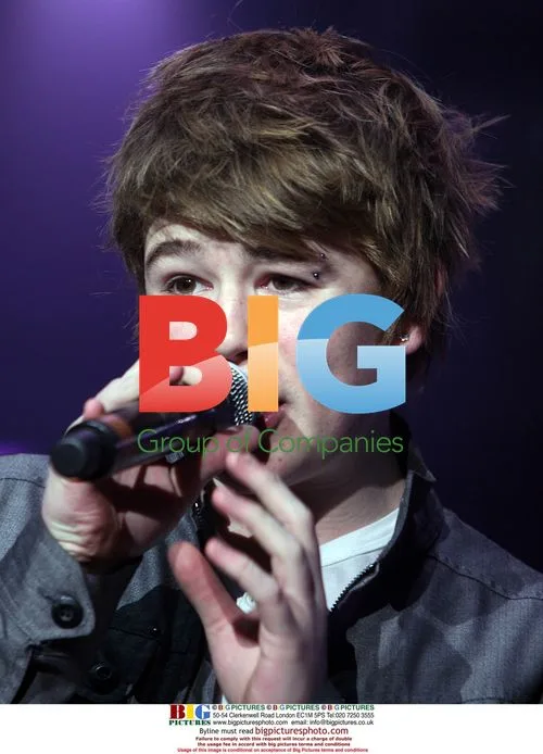 Eoghan Quigg performs at X Factor Live show
