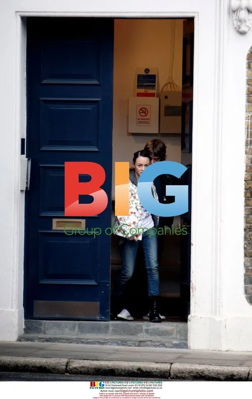 Alfie Allen and Jaime Winstone house hunting in London