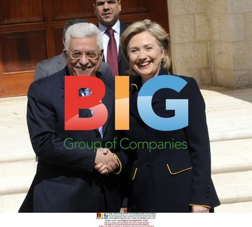 Abbas Greets Clinton in Ramallah