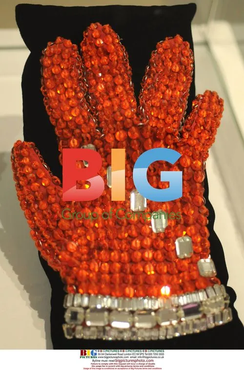Michael Jackson Crystal Glove Auction