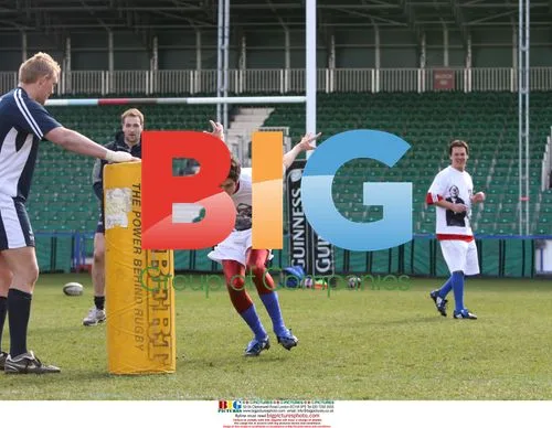 Vernon Kay Learns Rugby for Comic Relief