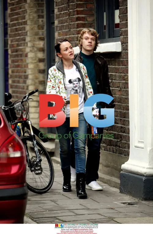 Alfie Allen and Jaime Winstone house hunting in London
