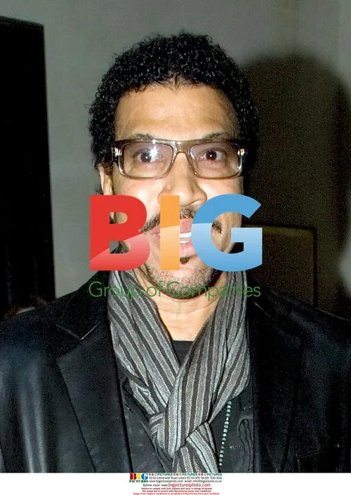 Lionel Ritchie leaving Scotts Restaurant