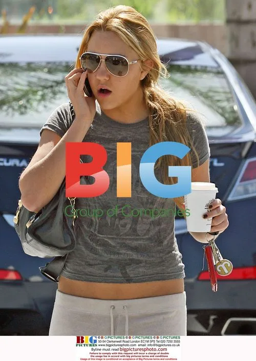 Amanda Bynes gets coffee in Studio City