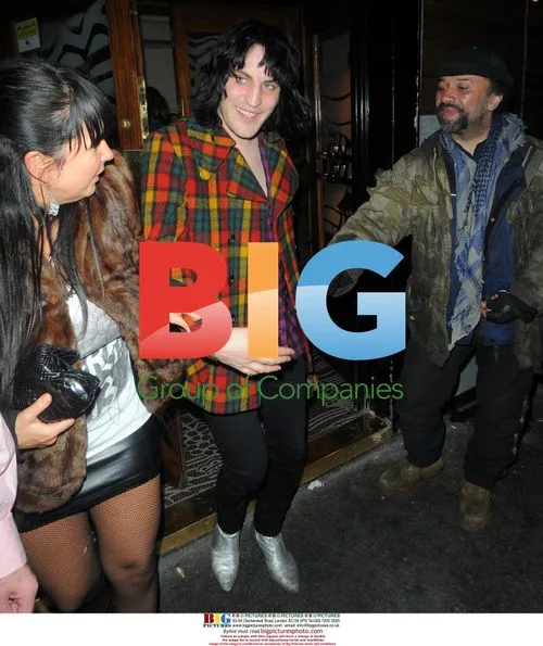 Noel Fielding enjoys a night out at Groucho's