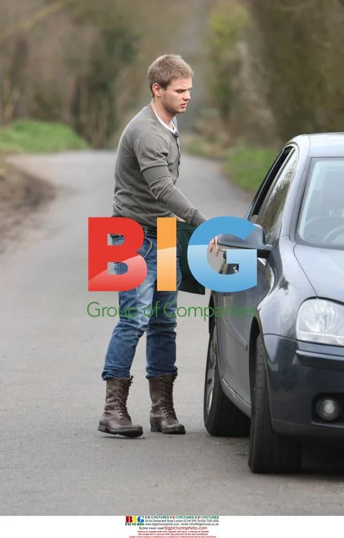 Jade Goody's ex-boyfriend takes sons to her home