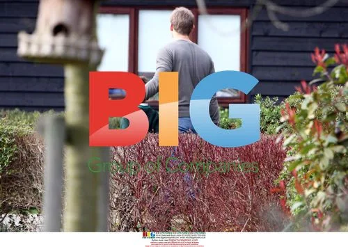 Jeff Brazier visits Jade Goody's home