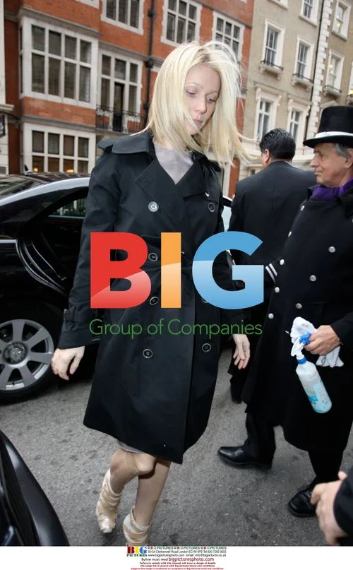 Gwyneth Paltrow Arriving at Claridges Hotel