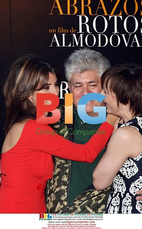 Penelope Cruz, Pedro Almodovar at 'Broken Embraces' Photocall
