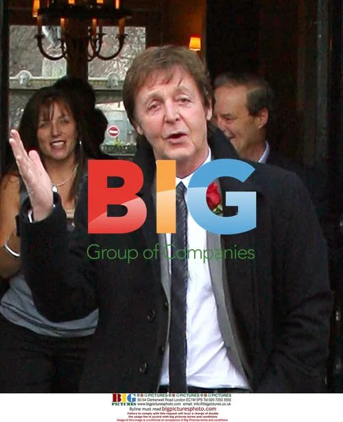 Paul McCartney and Nancy Shevell in Paris